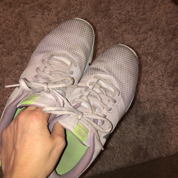 light pink nike sneakers